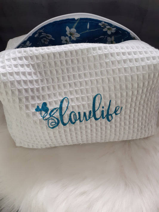 “SLOWLIFE” toiletry bag