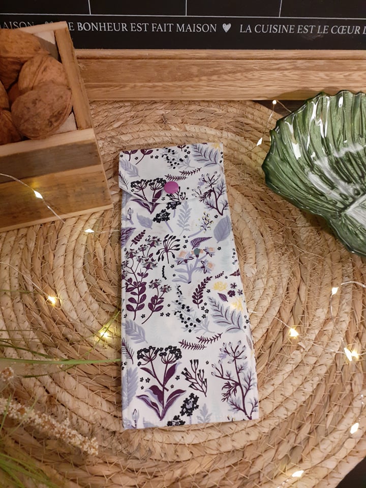 Fleurs violettes - Etui pour brosse à dents