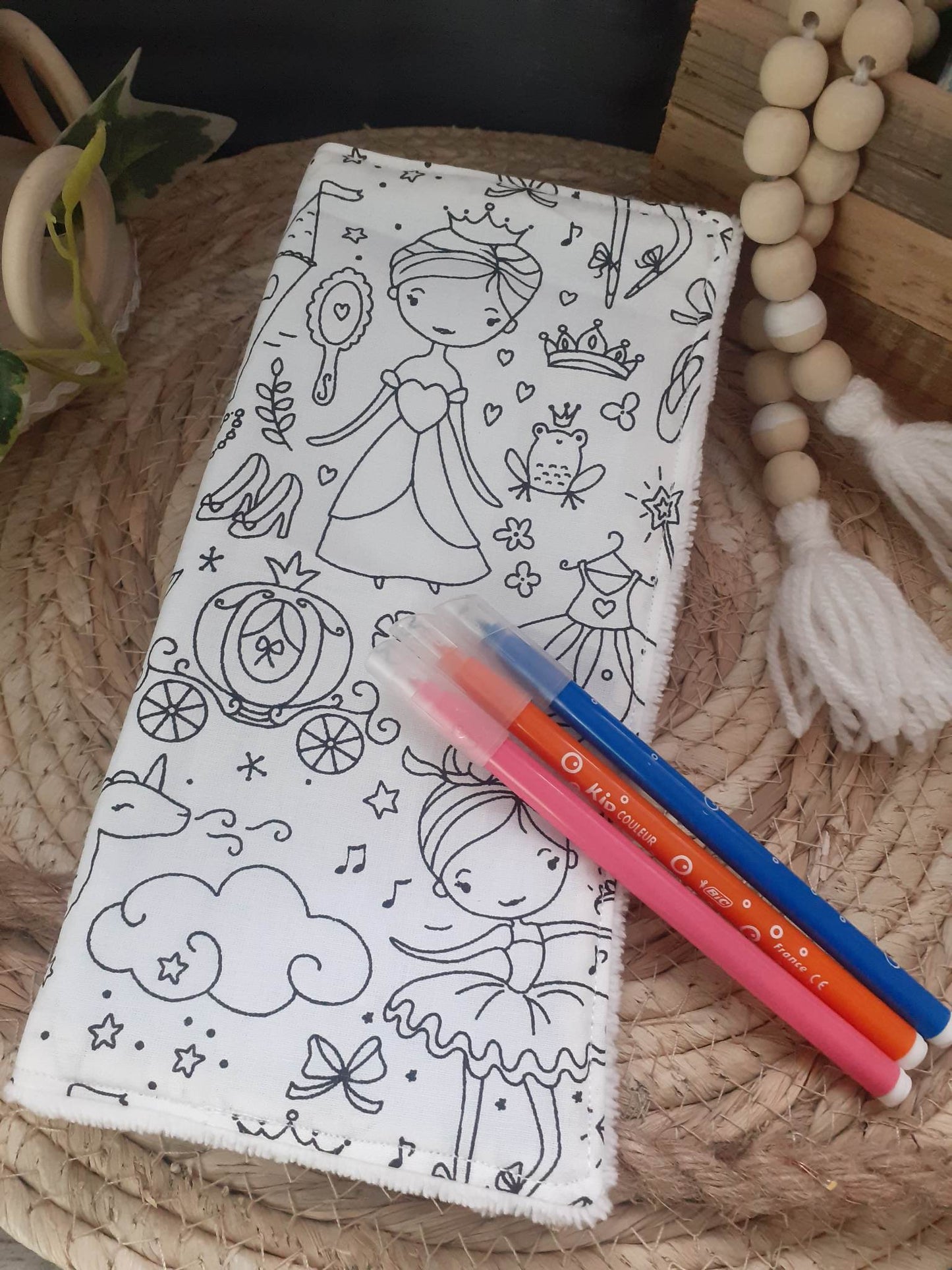 Coloring napkin