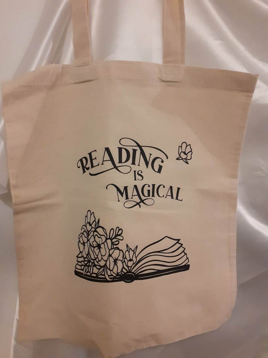 Totebag "Reading is magical"